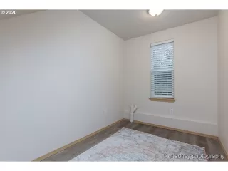 Photo #2: 19479176 Listing