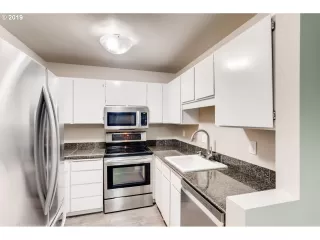 Photo #6: 19481273 Listing