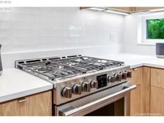 Photo #2: 19481902 Listing