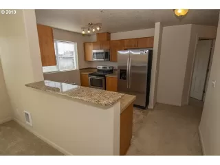 Photo #3: 19484790 Listing