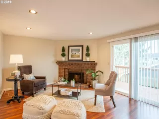 Photo #6: 19489346 Listing