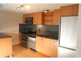 Photo #2: 19493397 Listing