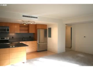 Photo #3: 19493397 Listing