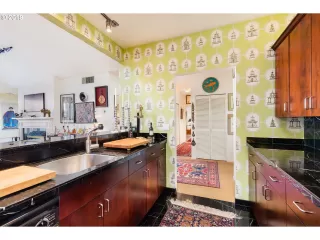 Photo #1: 19494296 Listing