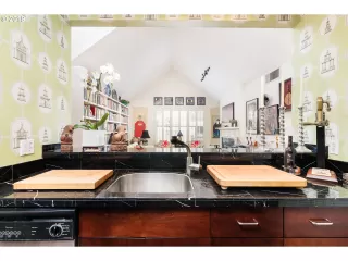 Photo #2: 19494296 Listing