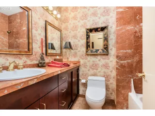 Photo #5: 19494296 Listing