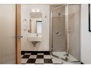 Photo #2: 19497091 Listing 