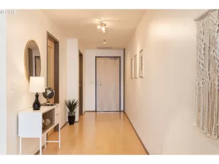 Photo #5: 19500130 Listing 