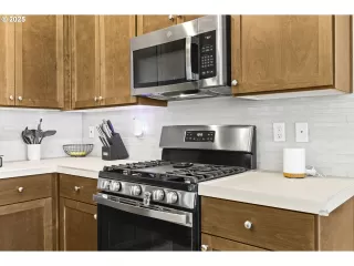 Photo #6: 195051034 Listing