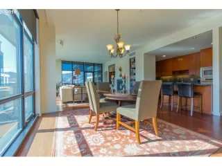 Photo #3: 19508029 Listing