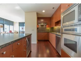 Photo #6: 19508029 Listing