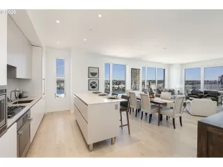 Photo #2: 19508466 Listing