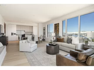 Photo #6: 19508466 Listing