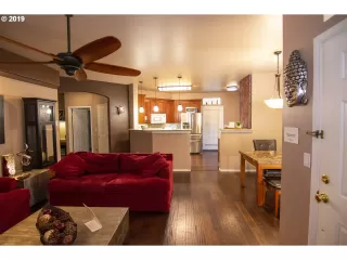 Photo #2: 19508588 Listing
