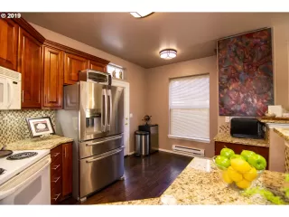 Photo #5: 19508588 Listing