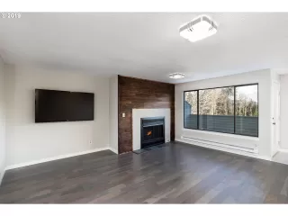 Photo #2: 19508938 Listing