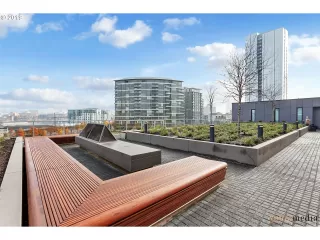 Photo #6: 19512441 Listing