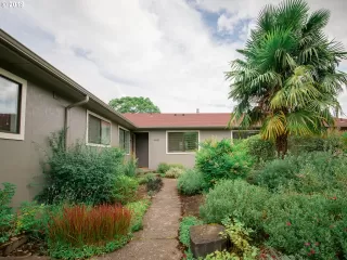 Photo #1: 19513639 Listing
