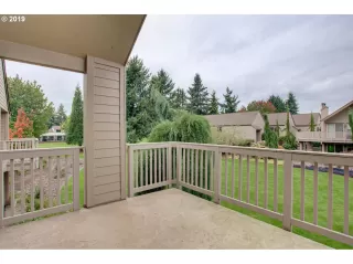 Photo #3: 19523263 Listing