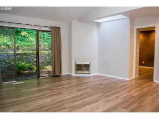 Photo #3: 19523666 Listing