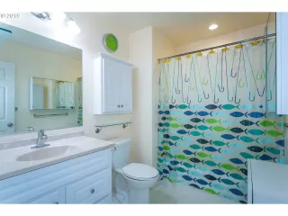 Photo #5: 19524820 Listing