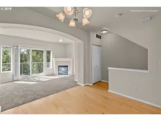 Photo #5: 19524928 Listing 