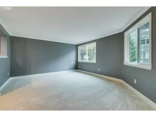 Photo #5: 19527726 Listing