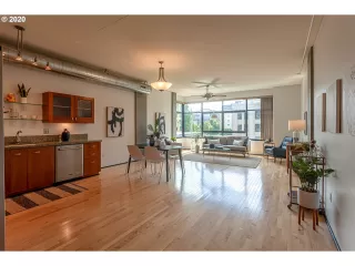 Photo #2: 19532500 Listing 