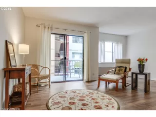 Photo #1: 19532569 Listing 