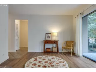 Photo #2: 19532569 Listing 