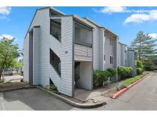 Photo #1: 19532993 Listing