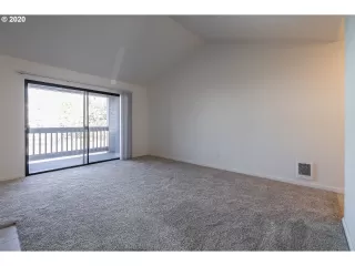 Photo #4: 19534183 Listing 