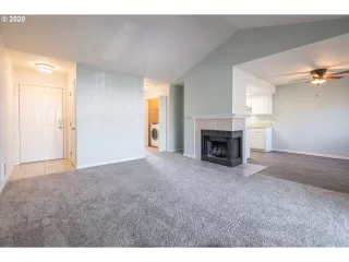 Photo #6: 19534183 Listing 