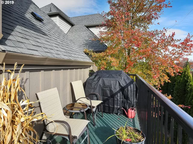 MLS: 19538662 Condo For Sale