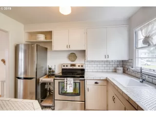 Photo #4: 19540890 Listing