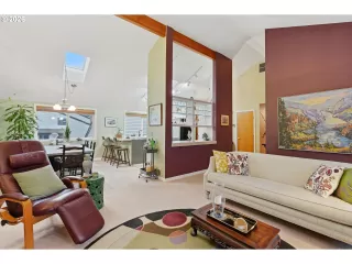 Photo #4: 195425339 Listing 