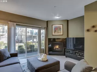 Photo #4: 19545934 Listing 