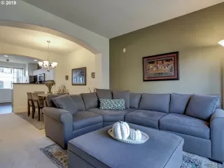 Photo #5: 19545934 Listing 