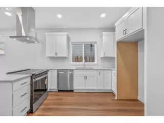 Photo #5: 195473154 Listing 