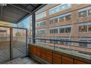 Photo #3: 19547475 Listing