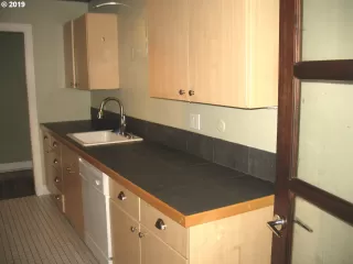 Photo #6: 19548470 Listing 