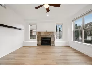 Photo #2: 195549082 Listing 