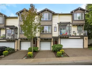 Photo #2: 19556868 Listing 