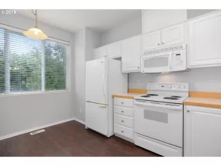Photo #6: 19556868 Listing 