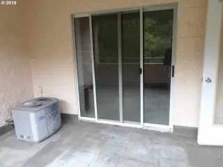 Photo #5: 19557412 Listing