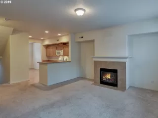 Photo #3: 19560174 Listing