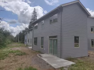 Photo #3: 19560351 Listing