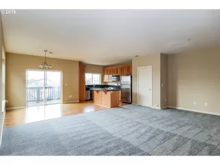 Photo #5: 19561242 Listing 