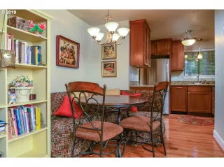 Photo #4: 19570169 Listing