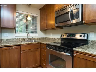 Photo #6: 19570169 Listing